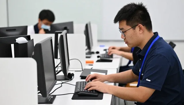 社区服务站使用软件研发需要注意什么?